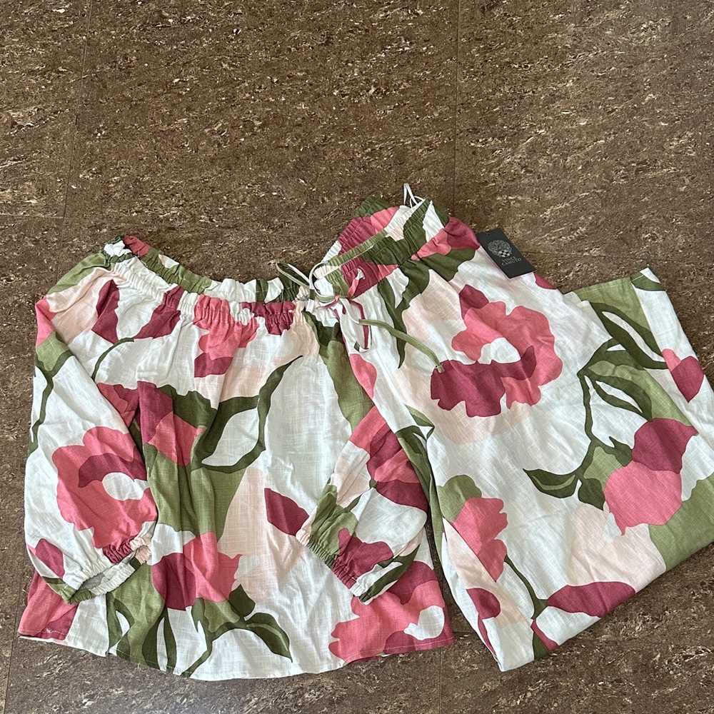 Vince tulip pants and shirt size small brand new